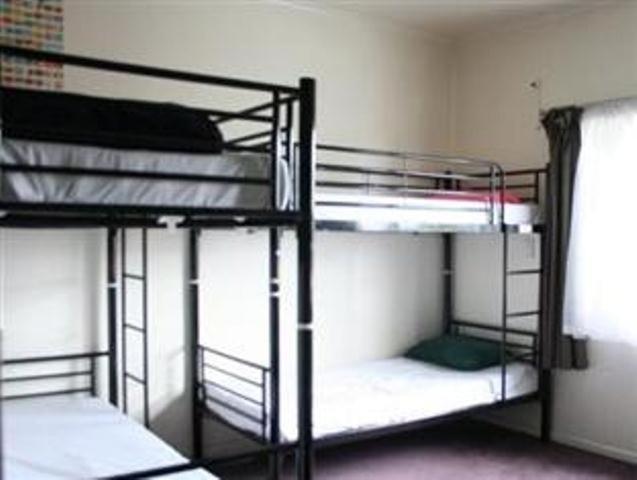 Uenuku Lodge Auckland Room photo
